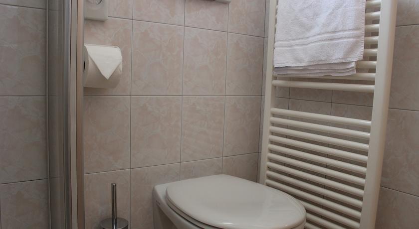 Schenna Garni Eden Bed & Breakfast Pokoj fotografie